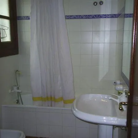 Casa-c- Pequeno Conjunto Adosados Salobrena