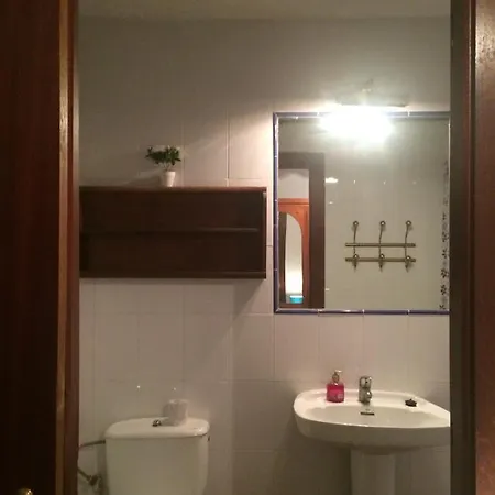 Casa-c- Pequeno Conjunto Adosados *